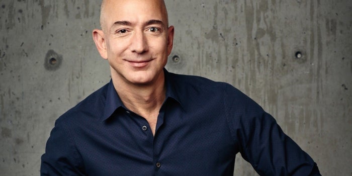 Jeff Bezos es el fundador y CEO de la empresa de comercio electrónico Amazon